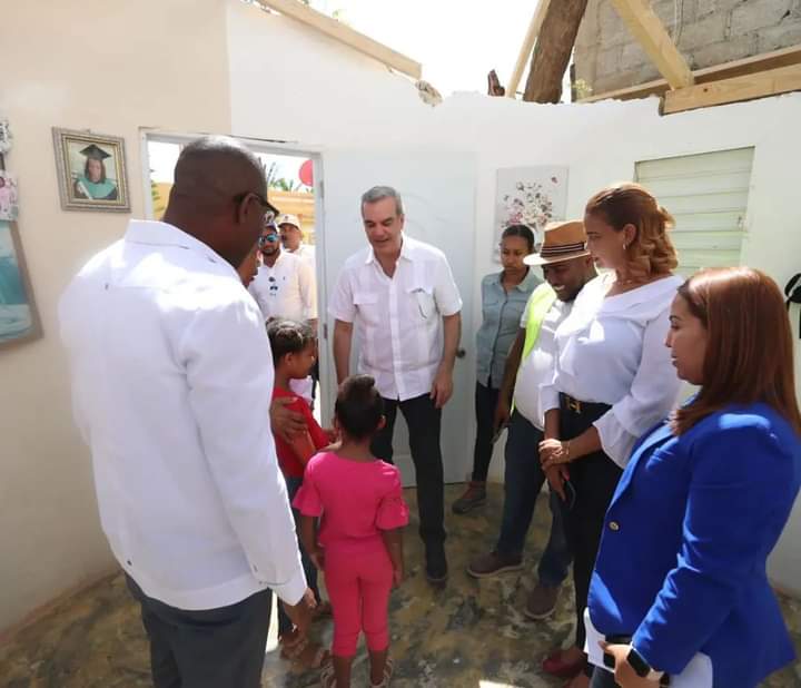 Nuestra Alcaldesa Ivelisse Méndez estuvo acompañado al presidente de la República Dominicana Luis Abinader en su visita al Municipio de Villa Hermosa.