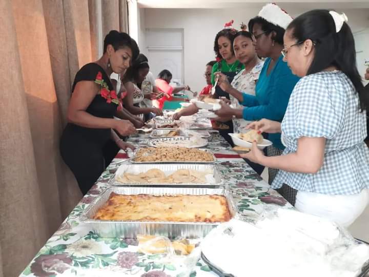 La Alcaldesa Ivelisse Méndez, agradeció a la Dirección del Hospital de Guaymate por la invitación al almuerzo navideño en el día de hoy